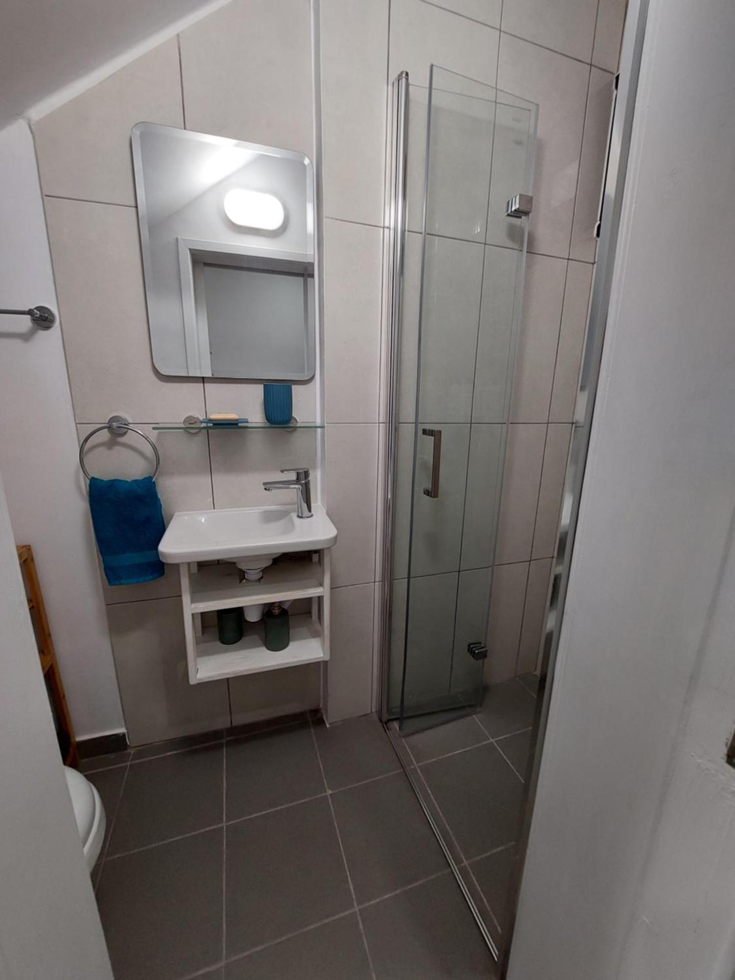 Pool Side 2 Bedroom Queens Gardens Complex Пафос Екстериор снимка